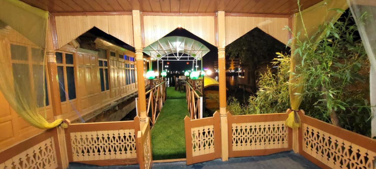 Tashkand Houseboat Srīnagar Exterior foto
